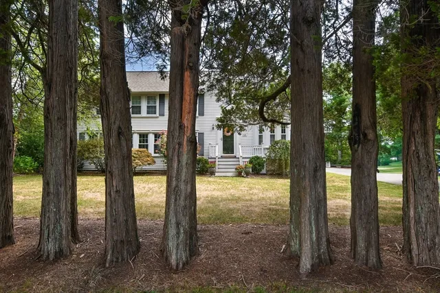 $814,900 | 278 Slocum Road, Dartmouth, MA 02747