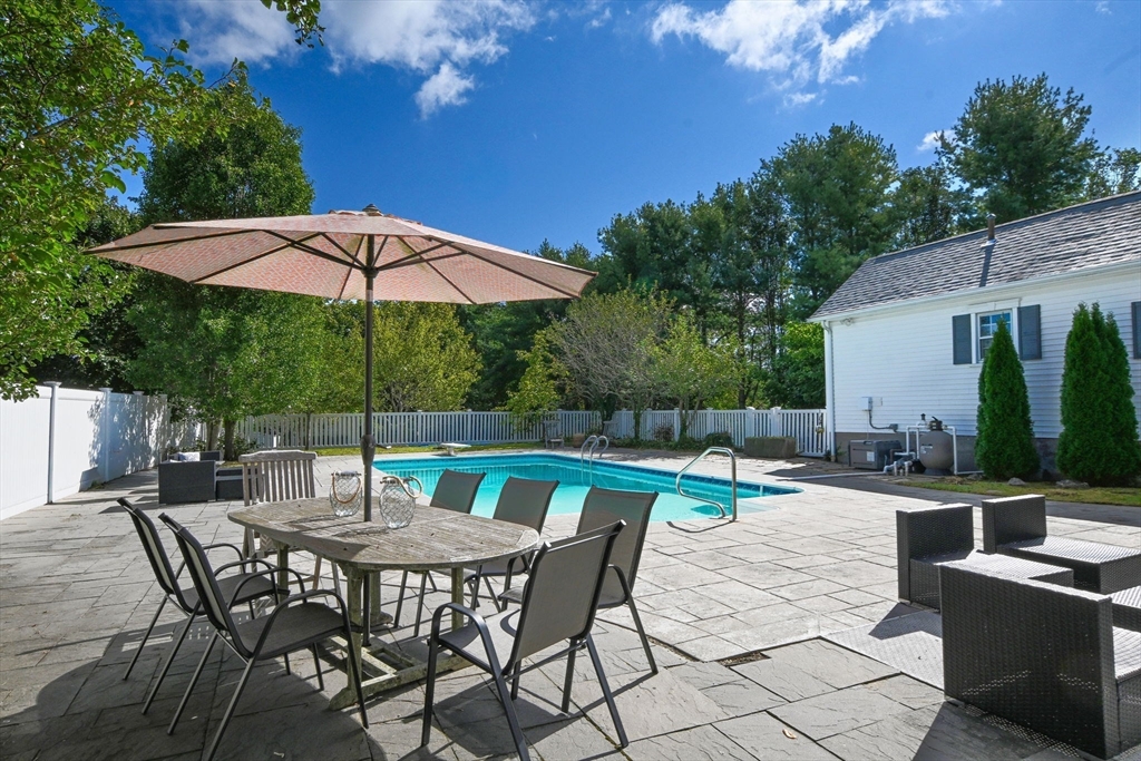 278 Slocum Road Dartmouth, MA 02747 - Photo 24 of 37