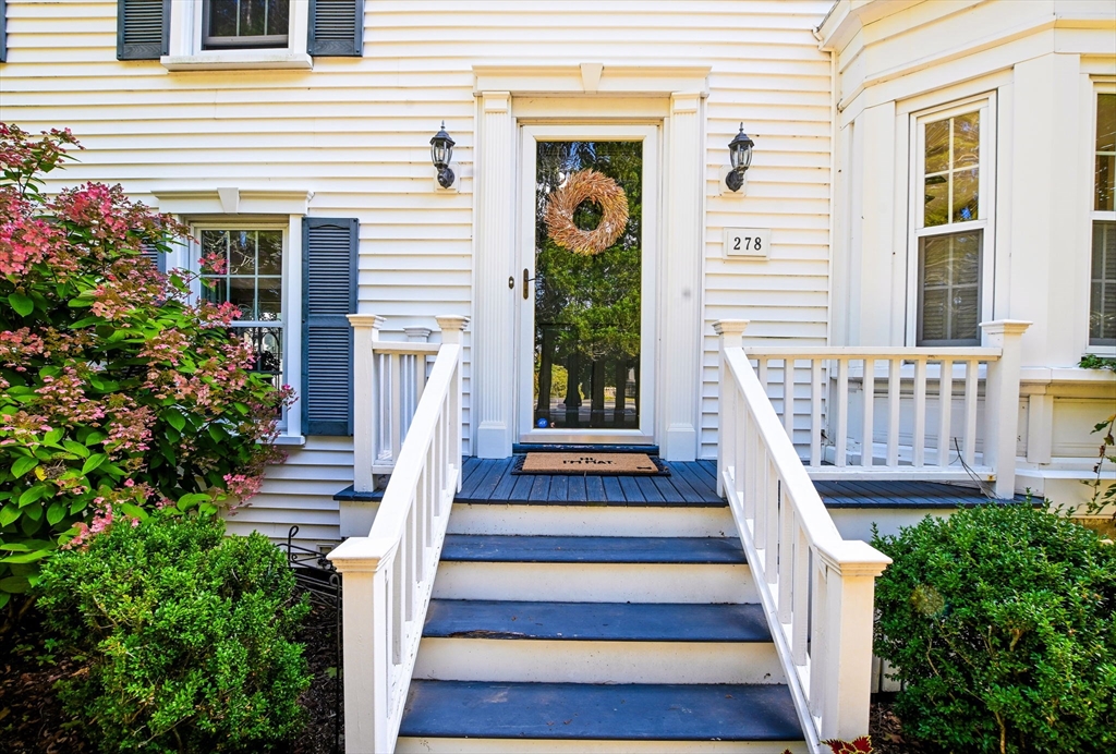 278 Slocum Road Dartmouth, MA 02747 - Photo 5 of 37