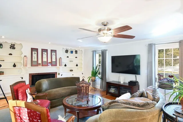 $814,900 | 278 Slocum Road, Dartmouth, MA 02747