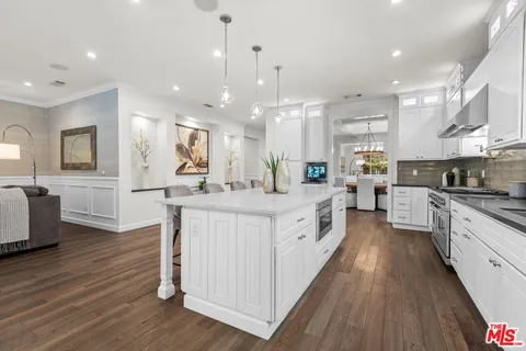 $2,850,000 | 4616 Ventura Canyon Avenue, Sherman Oaks, CA 91423