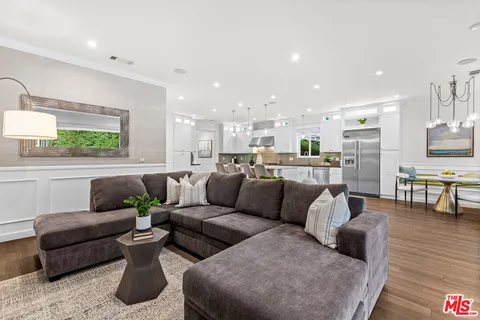 $2,850,000 | 4616 Ventura Canyon Avenue, Sherman Oaks, CA 91423