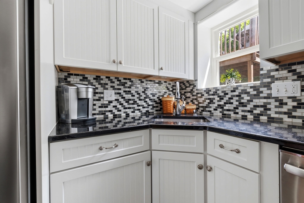 79 Martin Road Reading, MA 01867 - Photo 25 of 42