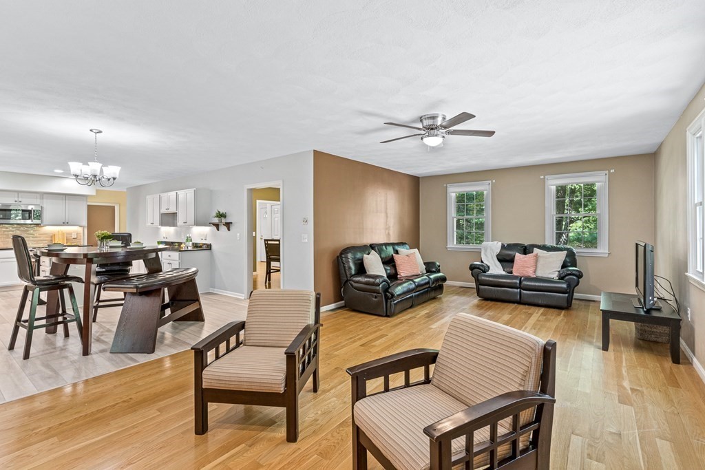 78 Rattlesnake Hill Road Andover, MA 01810 - Photo 6 of 41