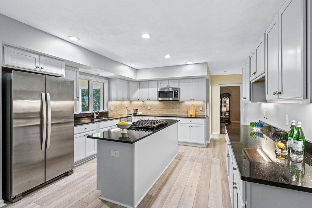 78 Rattlesnake Hill Road Andover, MA 01810 - Photo 9 of 41