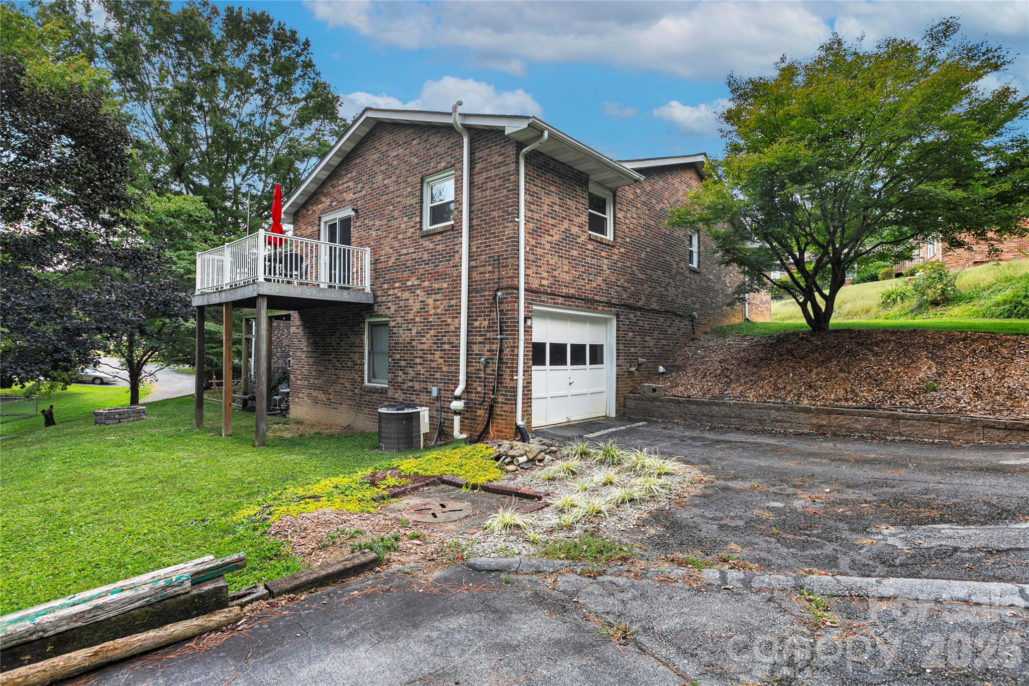 114 Falling Waters Road, Unit 2 Hendersonville, NC 28792 - Photo 30 of 47 Gallery Image 30
