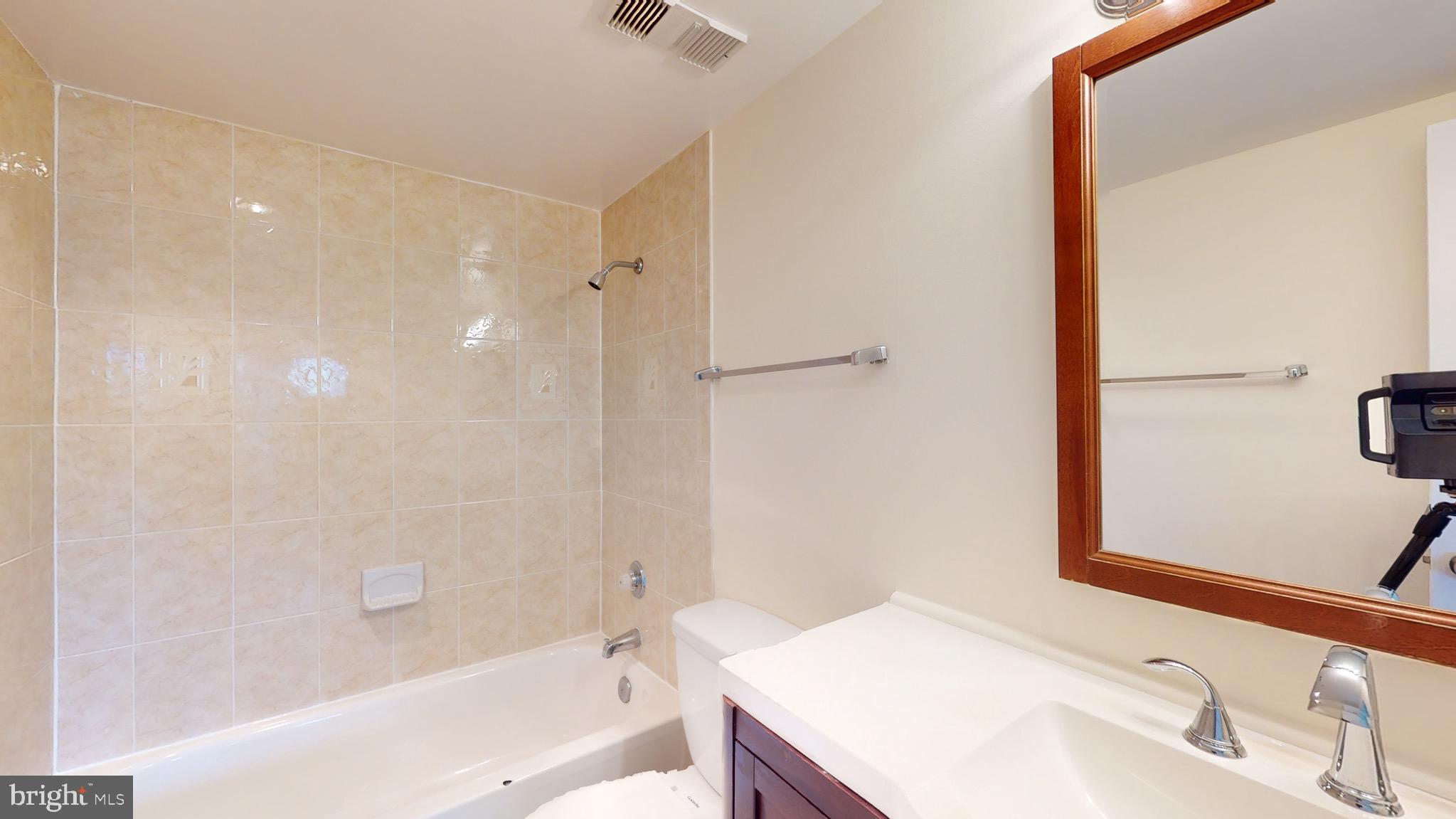 5911 Edsall Road, Unit 602 Alexandria, VA 22304 - Photo 13 of 40