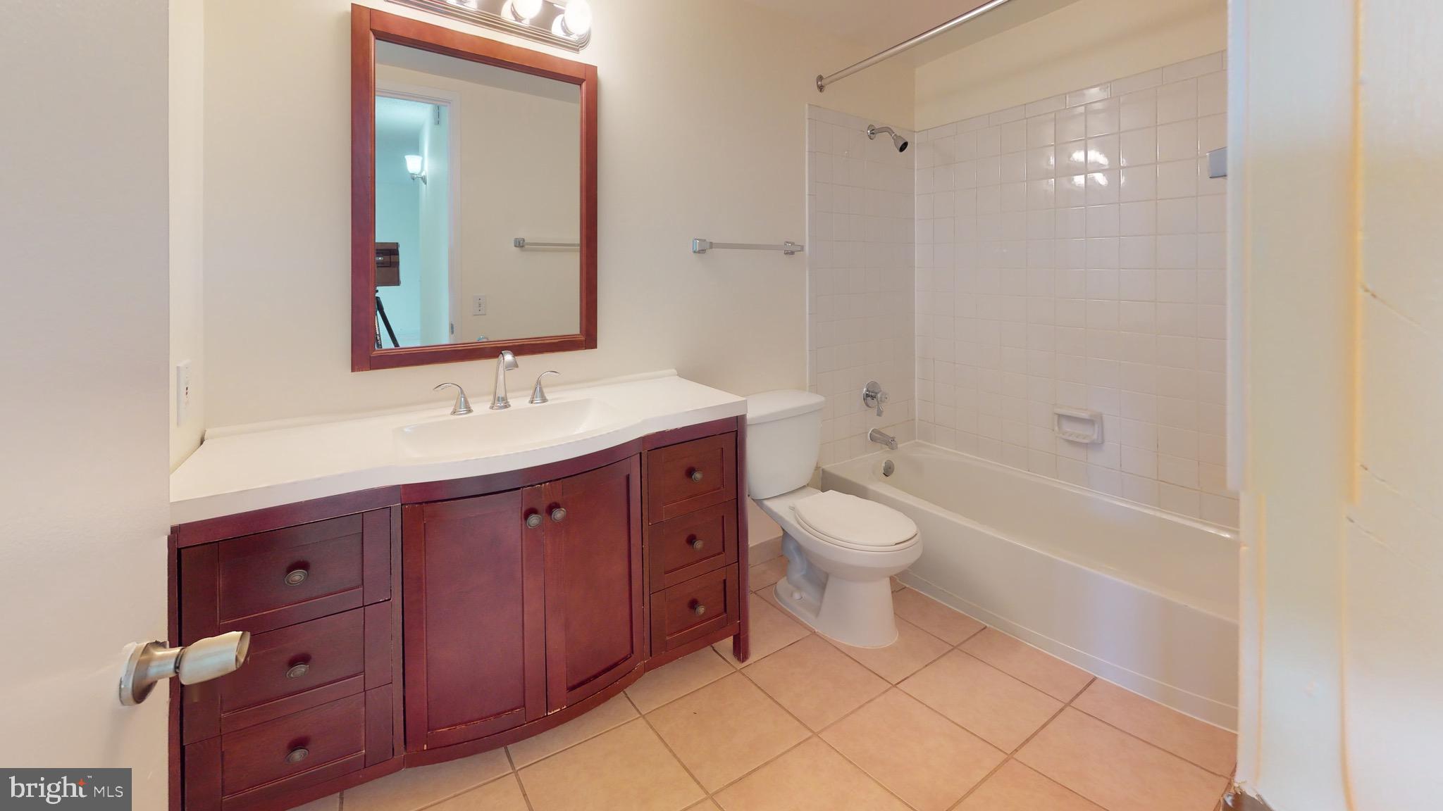 5911 Edsall Road, Unit 602 Alexandria, VA 22304 - Photo 16 of 40