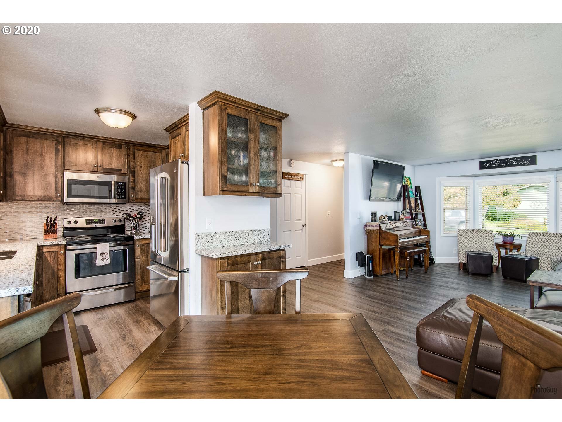 5951 G Street Springfield, OR 97478 - Photo 11 of 28
