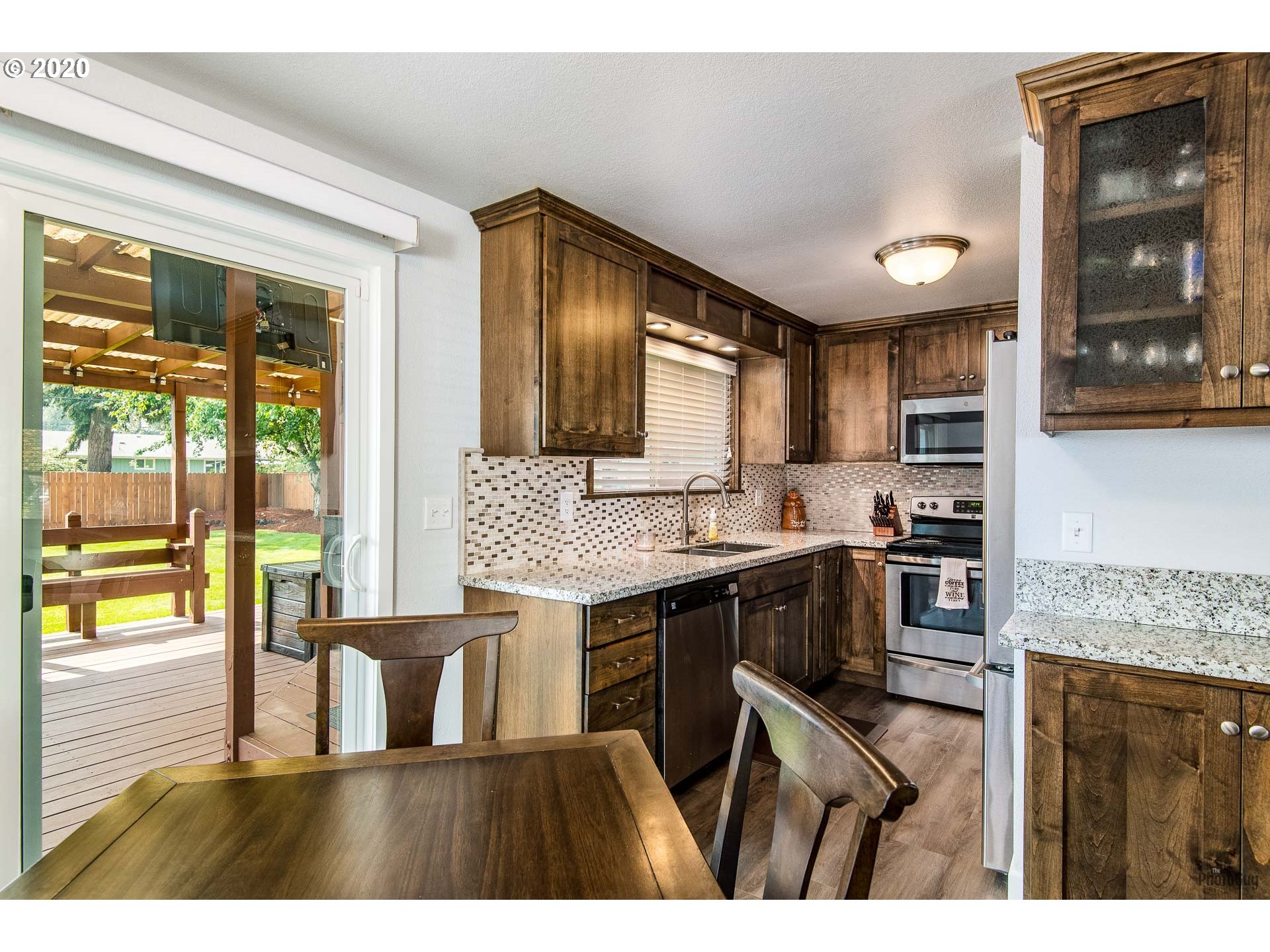 5951 G Street Springfield, OR 97478 - Photo 8 of 28