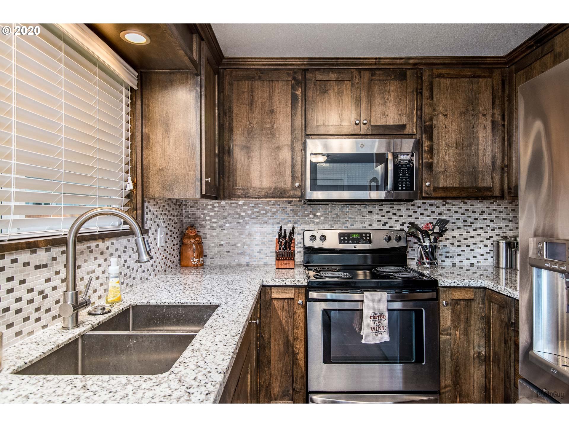 5951 G Street Springfield, OR 97478 - Photo 10 of 28