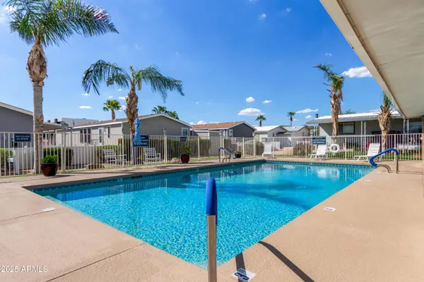 $100,000 | 18233 North 21st Place, Unit 52, Phoenix, AZ 85022