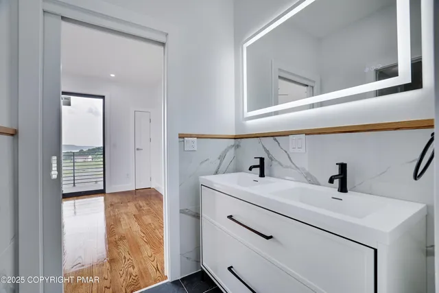 $1,488,800 | 1160 Dayne Drive, Lehighton, PA 18235