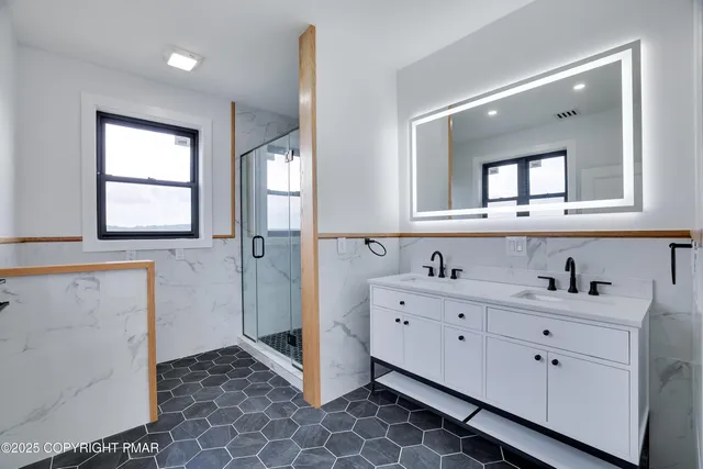 $1,488,800 | 1160 Dayne Drive, Lehighton, PA 18235