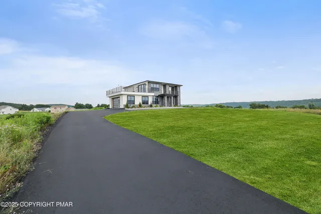 $1,488,800 | 1160 Dayne Drive, Lehighton, PA 18235