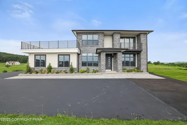 $1,488,800 | 1160 Dayne Drive, Lehighton, PA 18235