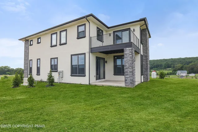 $1,488,800 | 1160 Dayne Drive, Lehighton, PA 18235