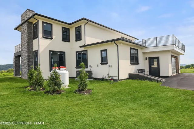 $1,488,800 | 1160 Dayne Drive, Lehighton, PA 18235