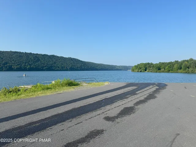 $1,488,800 | 1160 Dayne Drive, Lehighton, PA 18235