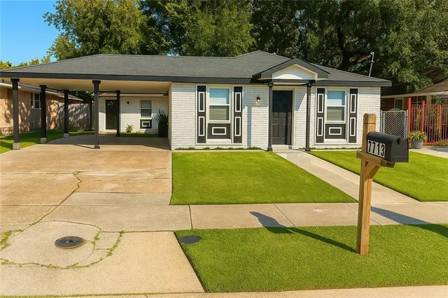 $1,800 | 7713 Haney Drive, Unit 1, New Orleans, LA 70128