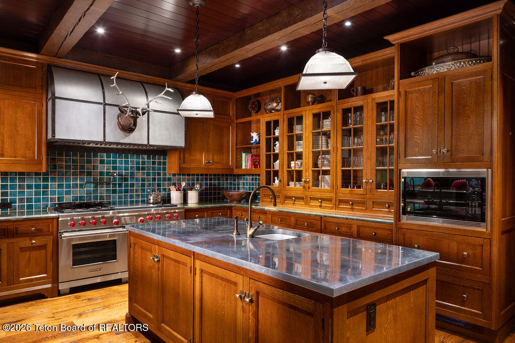 1275 South Ely Springs Road Jackson, WY 83001 - Photo 19 of 59 Kitchen