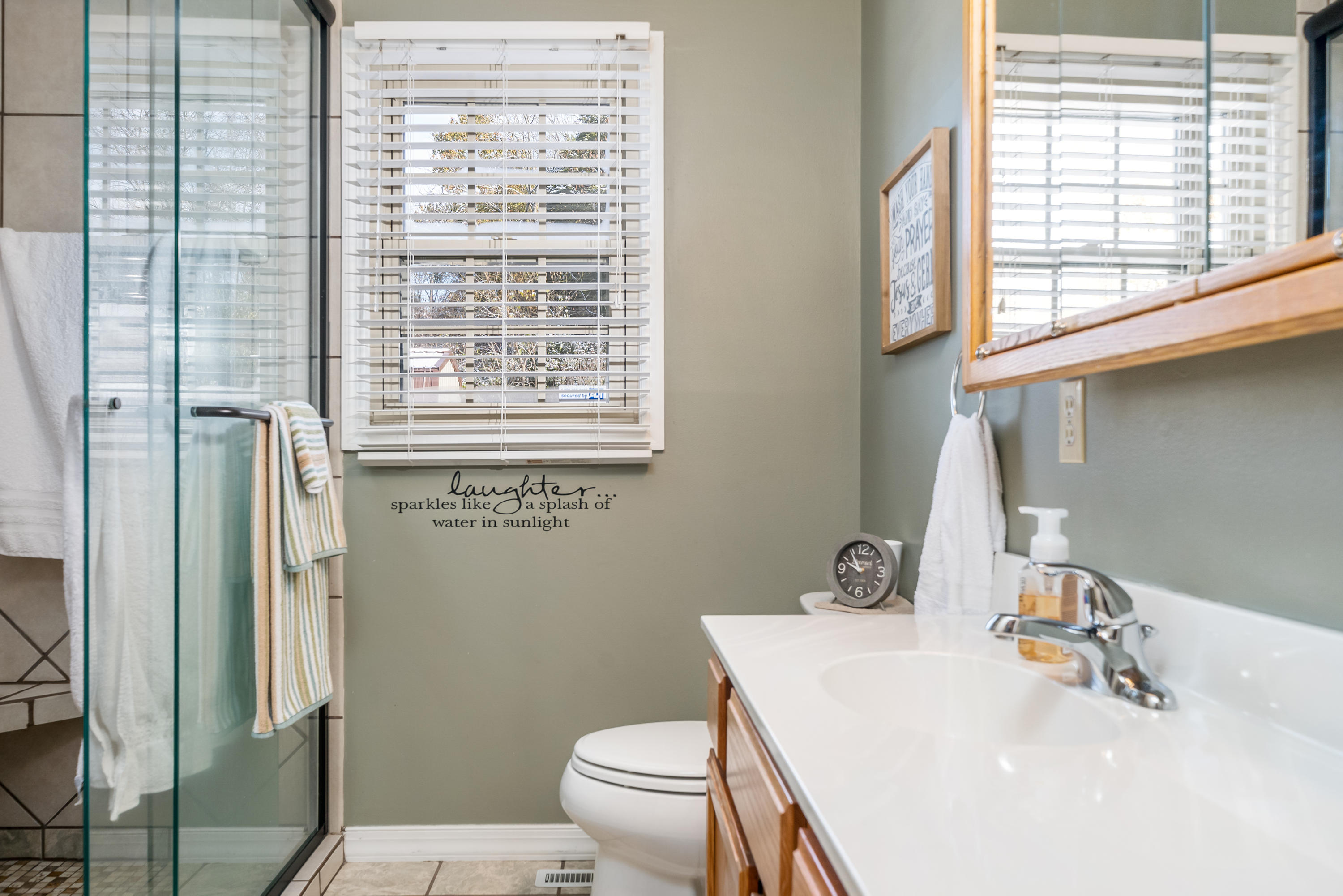 339 Combs Road Bluff City, TN 37618 - Photo 15 of 33 339CombsRd,BluffCity,TN(31of38)
