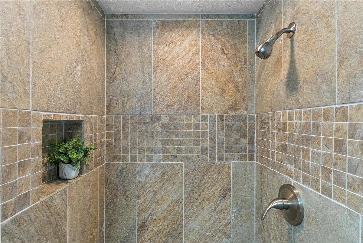 765 Union Church Road Churchville, VA 24421 - Photo 21 of 35 a bathroom with a shower