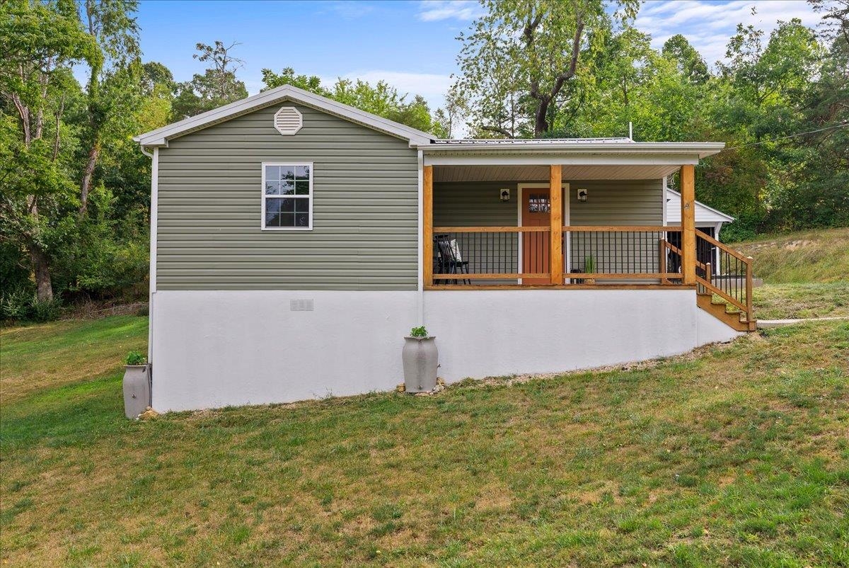 765 Union Church Road Churchville, VA 24421 - Photo 3 of 35 front view of house with a yard