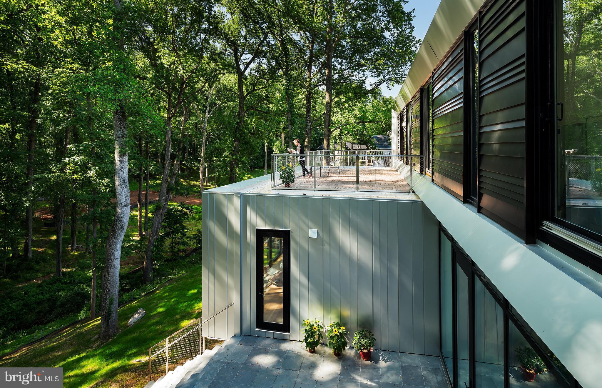 8725 Brook Road McLean, VA 22102 - Photo 16 of 19