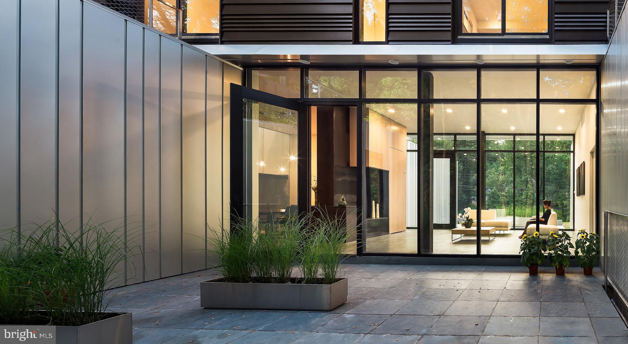 8725 Brook Road McLean, VA 22102 - Photo 17 of 19