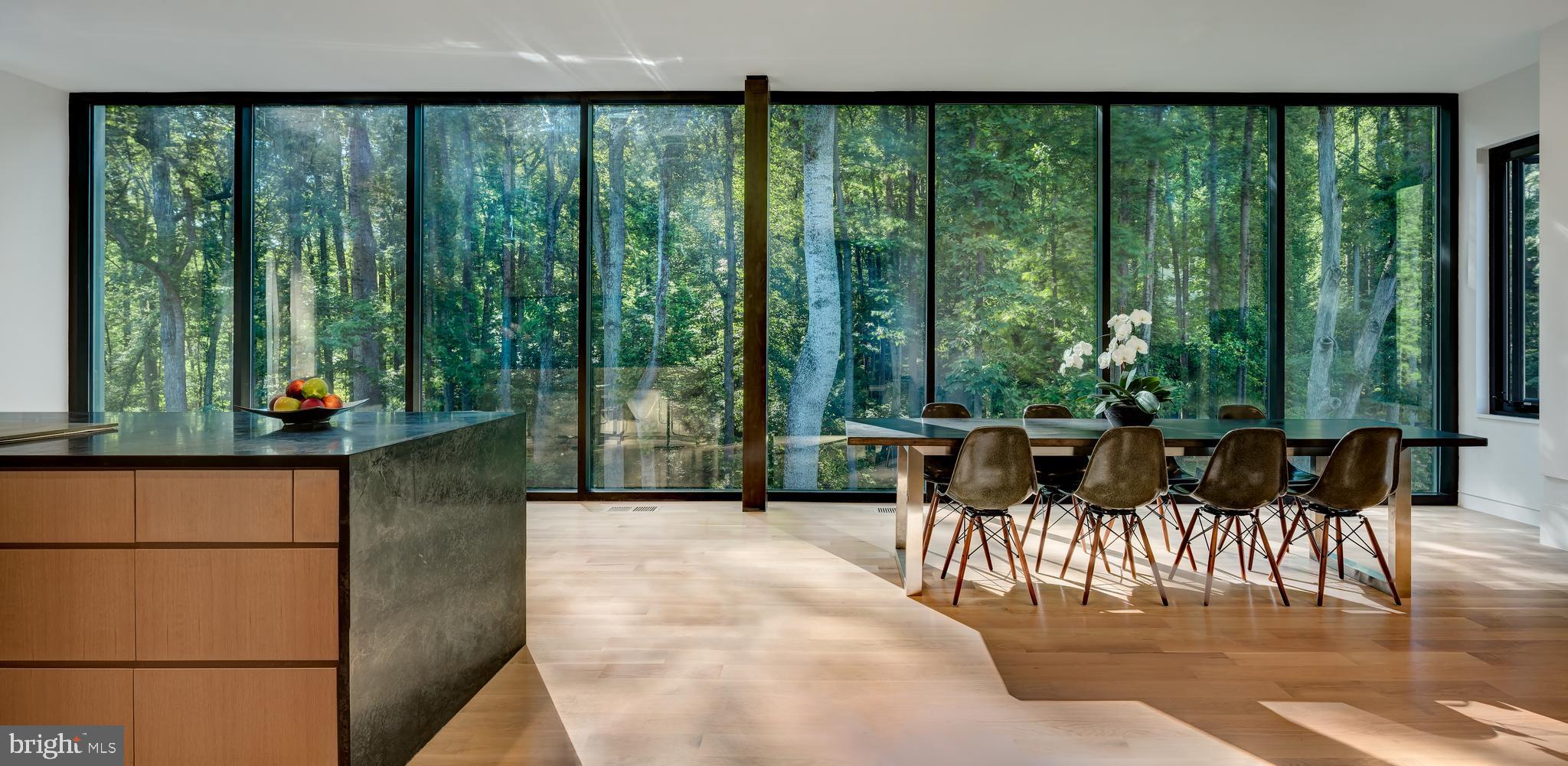 8725 Brook Road McLean, VA 22102 - Photo 8 of 19