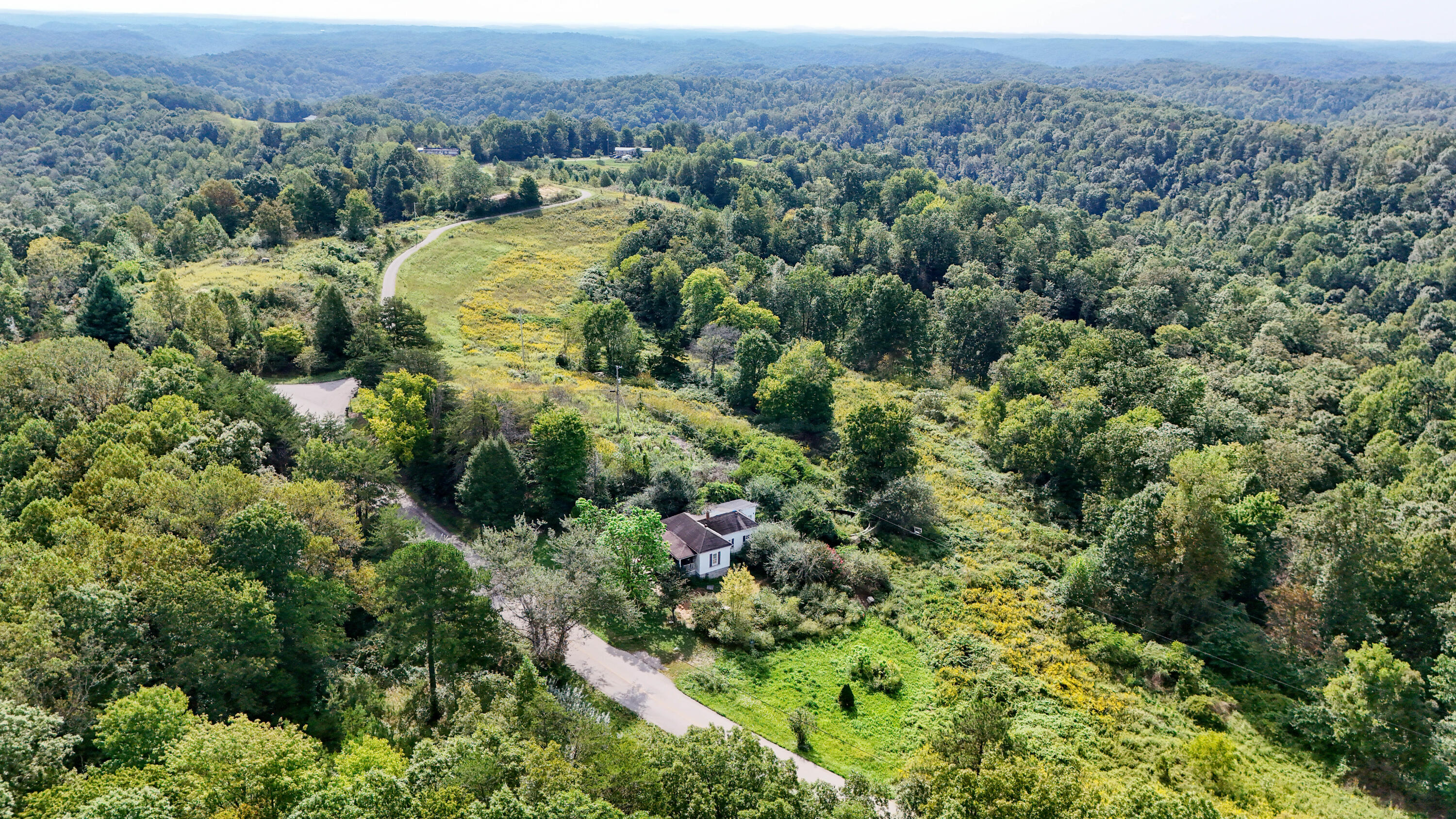 4184 Red Hill Road Livingston, KY 40445 - Photo 7 of 16 LightroomRealEstateEdits-5 (1)