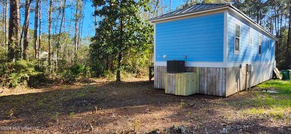 $1,000 | 1208 Pine Street, Ocean Springs, MS 39564