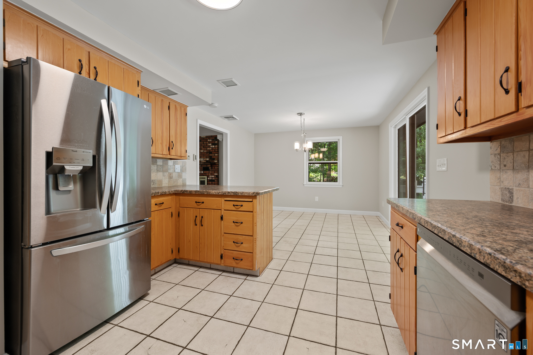 379 Riley Mountain Road Coventry, CT 06238 - Photo 10 of 37
