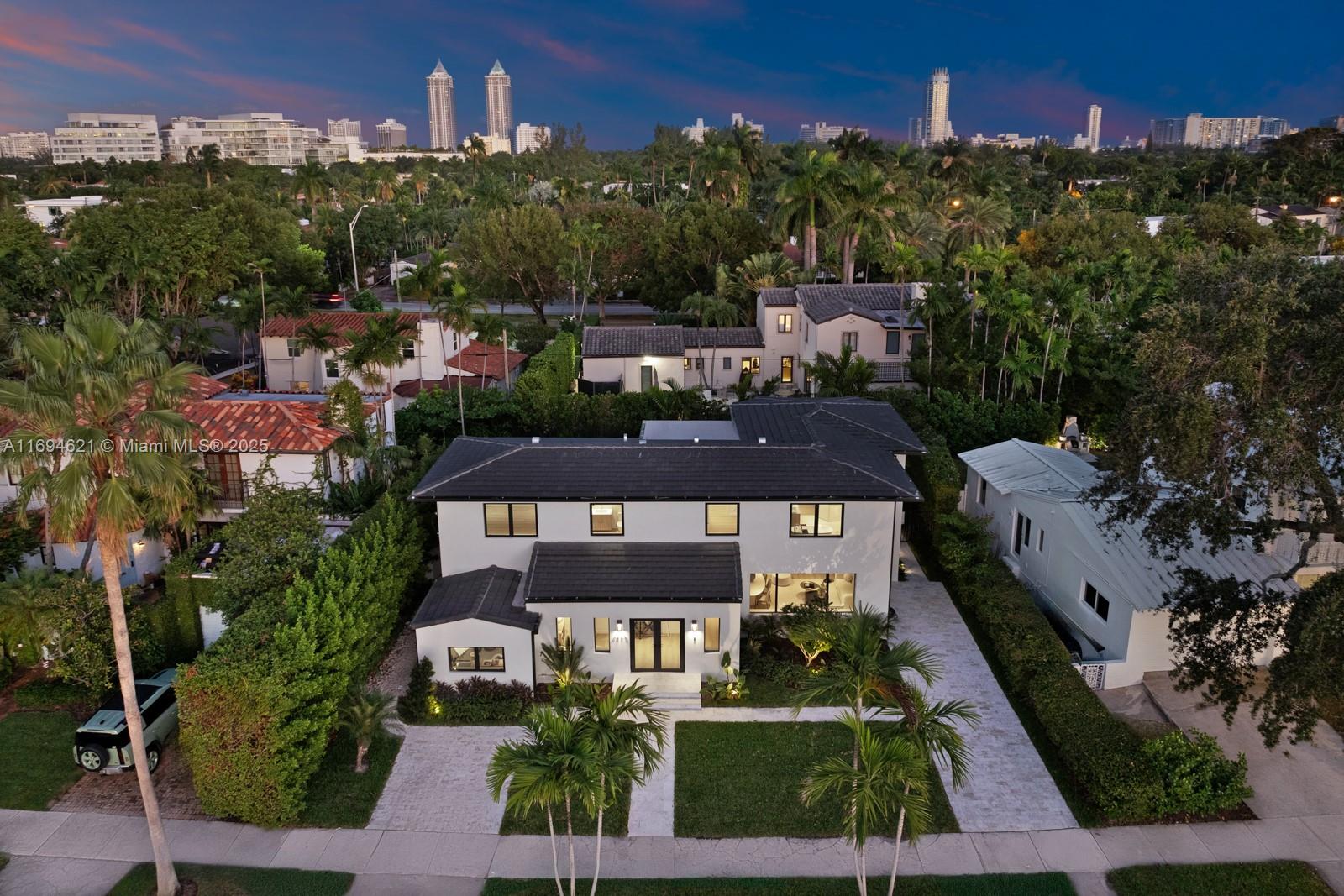 4575 North Bay Road Miami Beach, FL 33140 - Photo 33 of 40