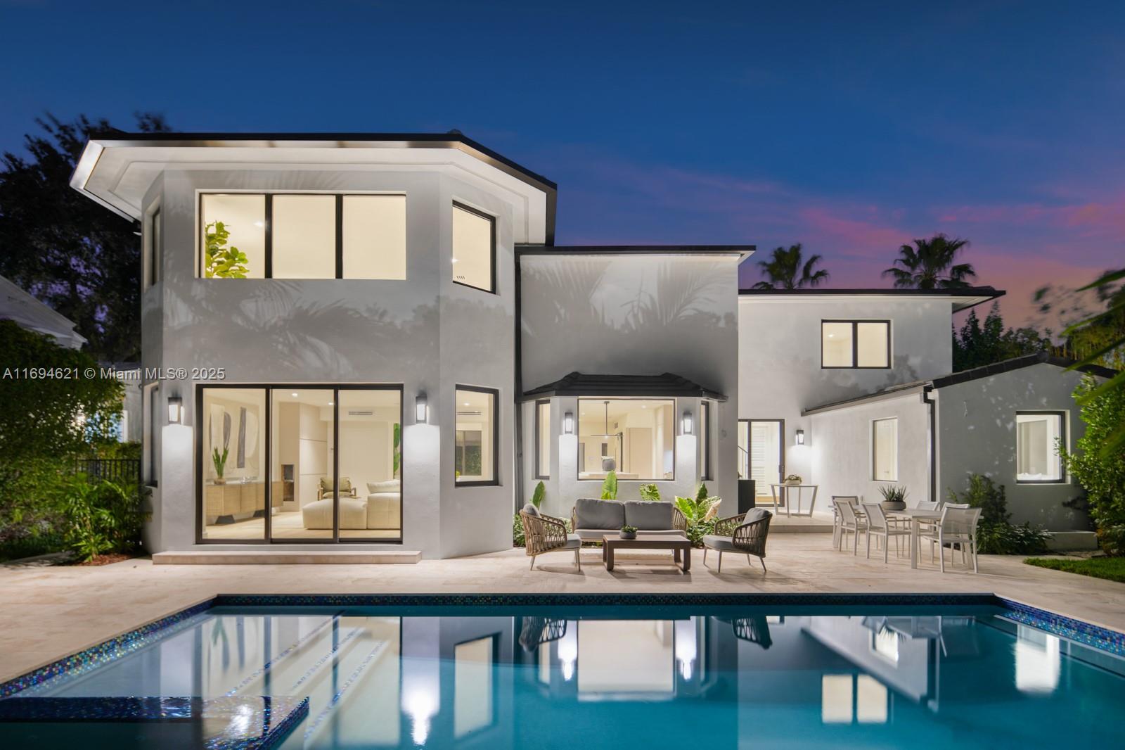 4575 North Bay Road Miami Beach, FL 33140 - Photo 37 of 40