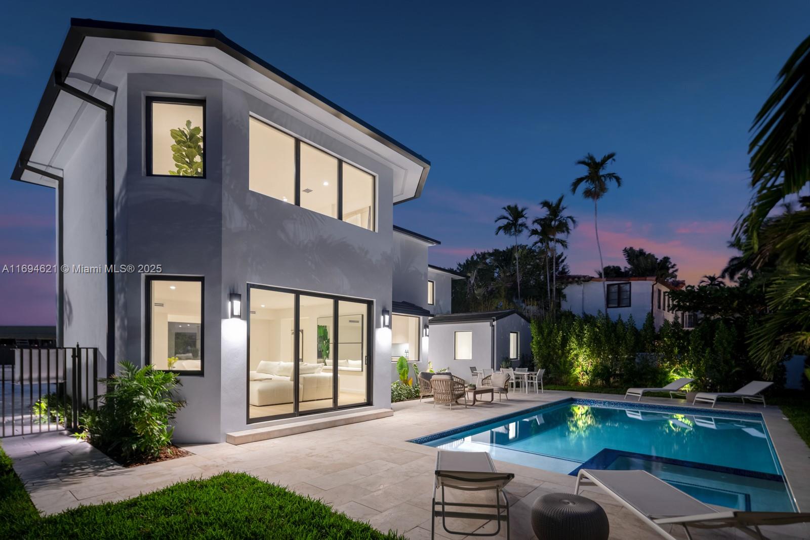 4575 North Bay Road Miami Beach, FL 33140 - Photo 38 of 40