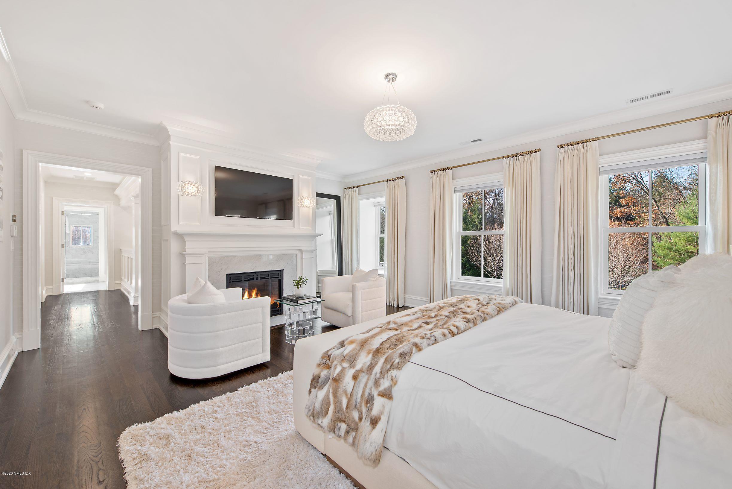 11 Partridge Hollow Road Greenwich, CT 06831 - Photo 14 of 22 11 Partridge Hollow Road MASTER BEDROOM
