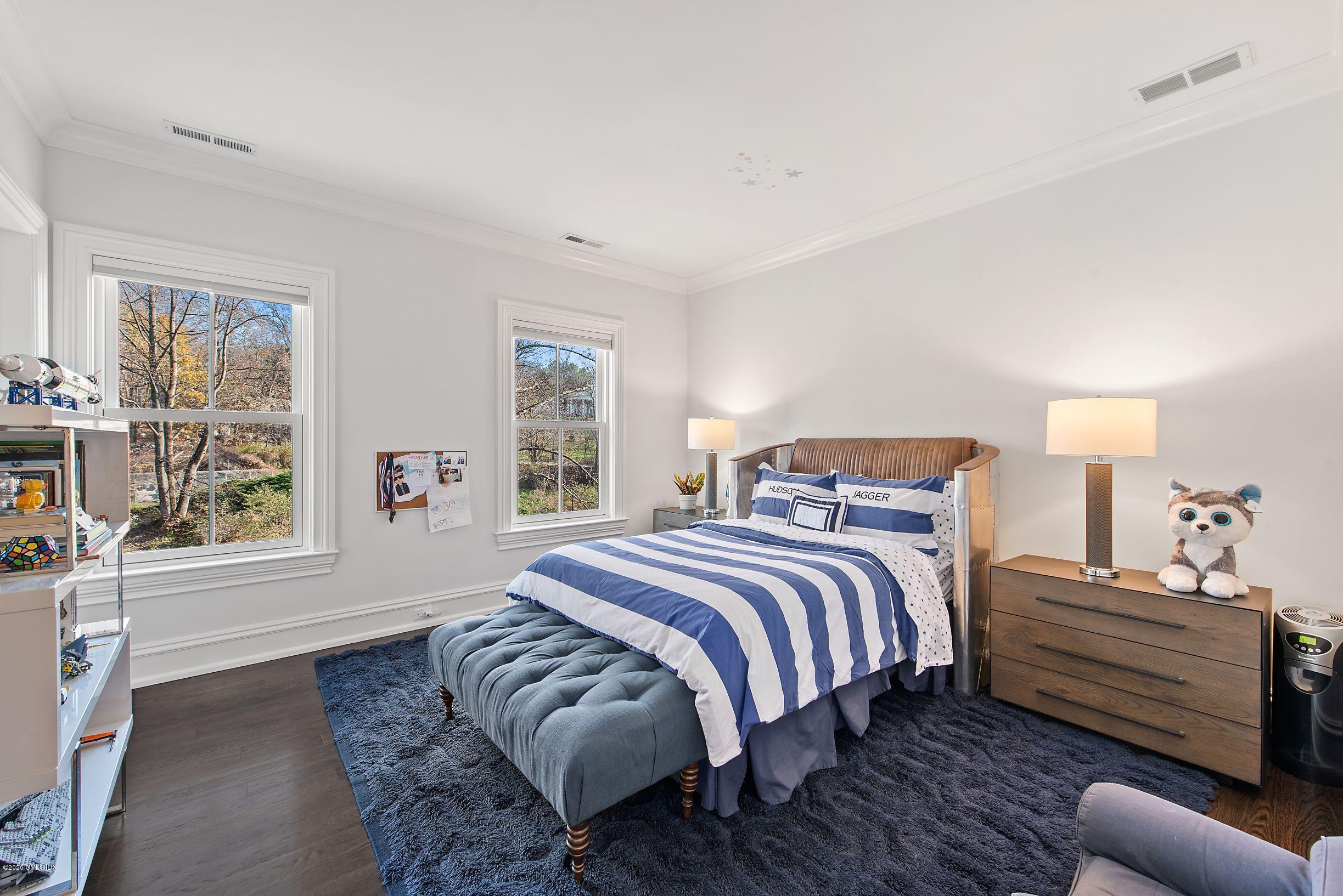 11 Partridge Hollow Road Greenwich, CT 06831 - Photo 17 of 22 11 Partridge Hollow Road BOYS BEDROOM