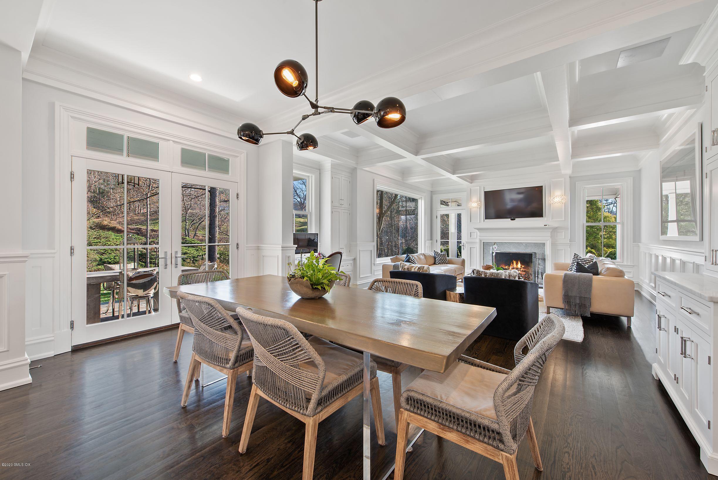 11 Partridge Hollow Road Greenwich, CT 06831 - Photo 8 of 22 11 Partridge Hollow Road FAMILY ROOM LON