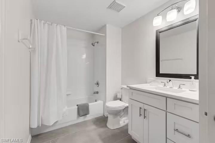 9185 Celeste Drive, Unit 204 Naples, FL 34113 - Photo 12 of 16