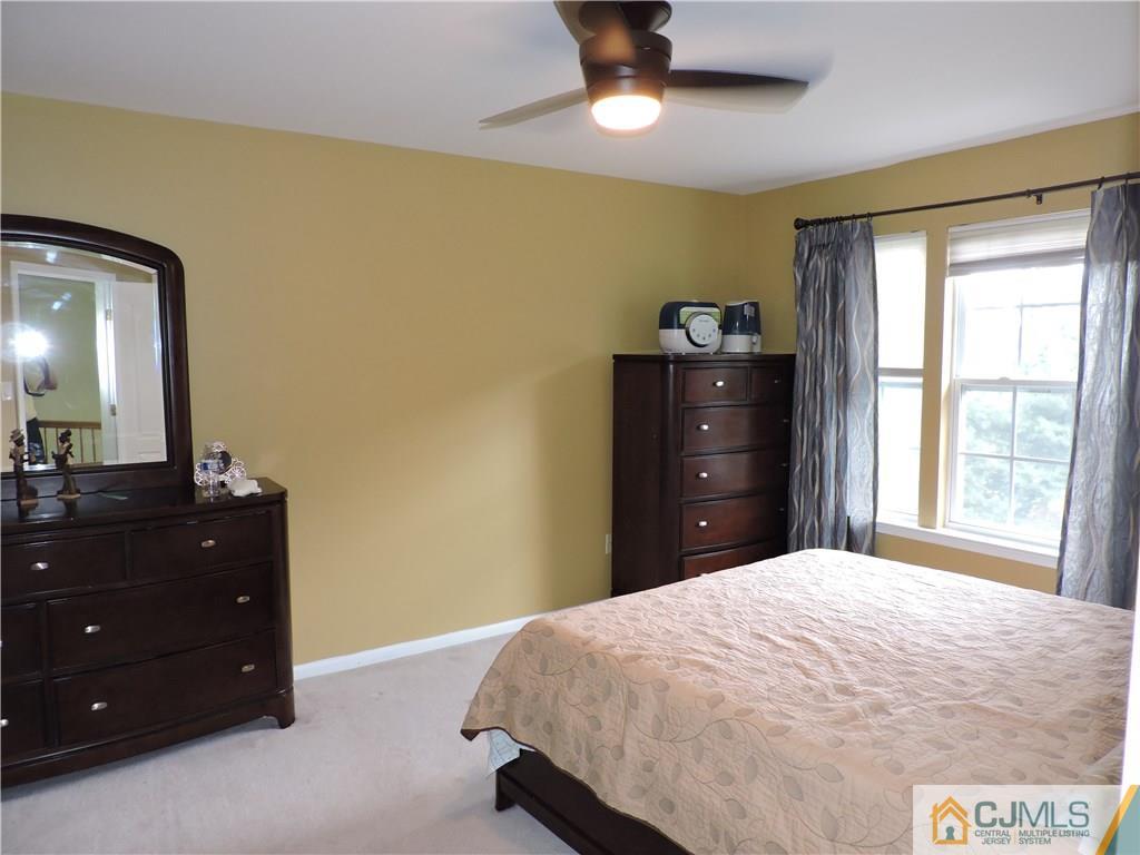362 Hawthorne Road North Brunswick, NJ 08902 - Photo 12 of 25 Gallery Image 12