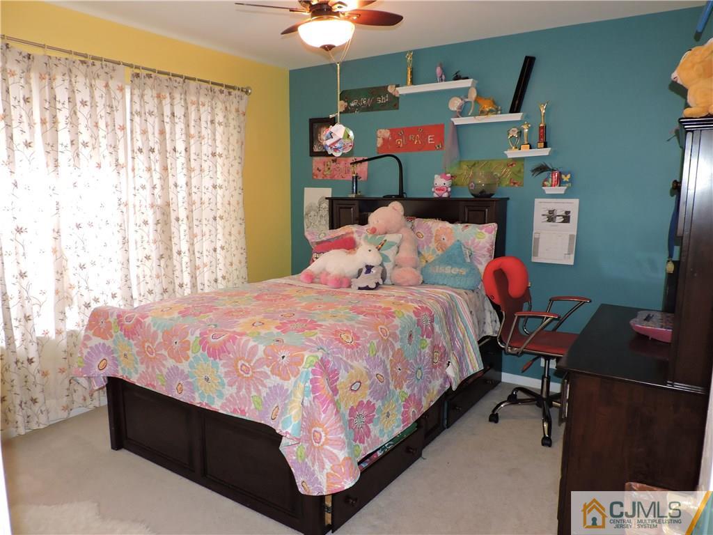 362 Hawthorne Road North Brunswick, NJ 08902 - Photo 13 of 25 Gallery Image 13