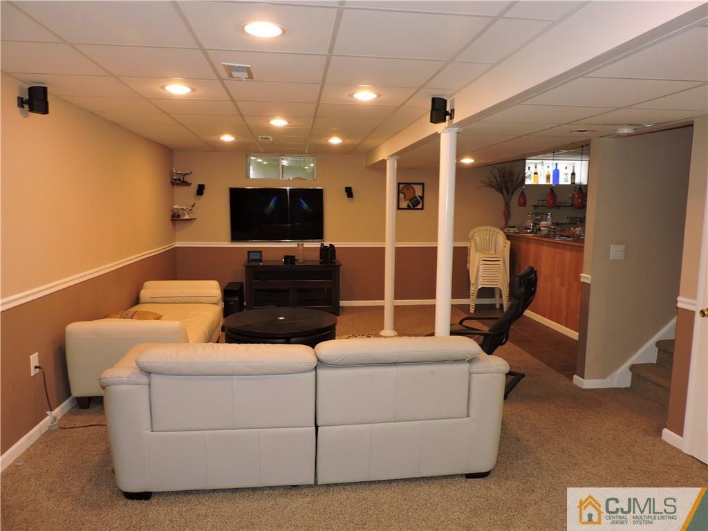 362 Hawthorne Road North Brunswick, NJ 08902 - Photo 15 of 25 Gallery Image 15
