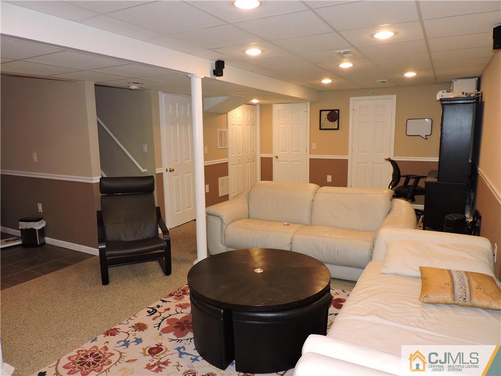 362 Hawthorne Road North Brunswick, NJ 08902 - Photo 17 of 25 Gallery Image 17