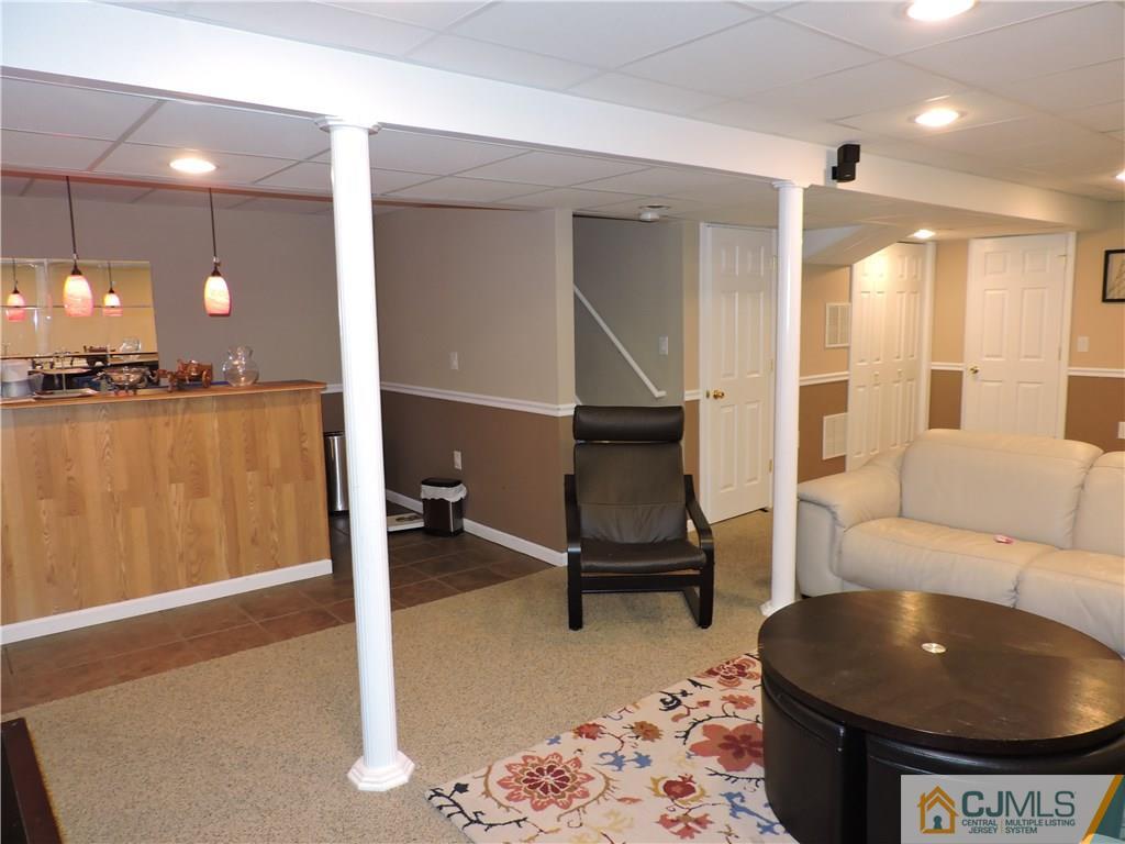 362 Hawthorne Road North Brunswick, NJ 08902 - Photo 18 of 25 Gallery Image 18