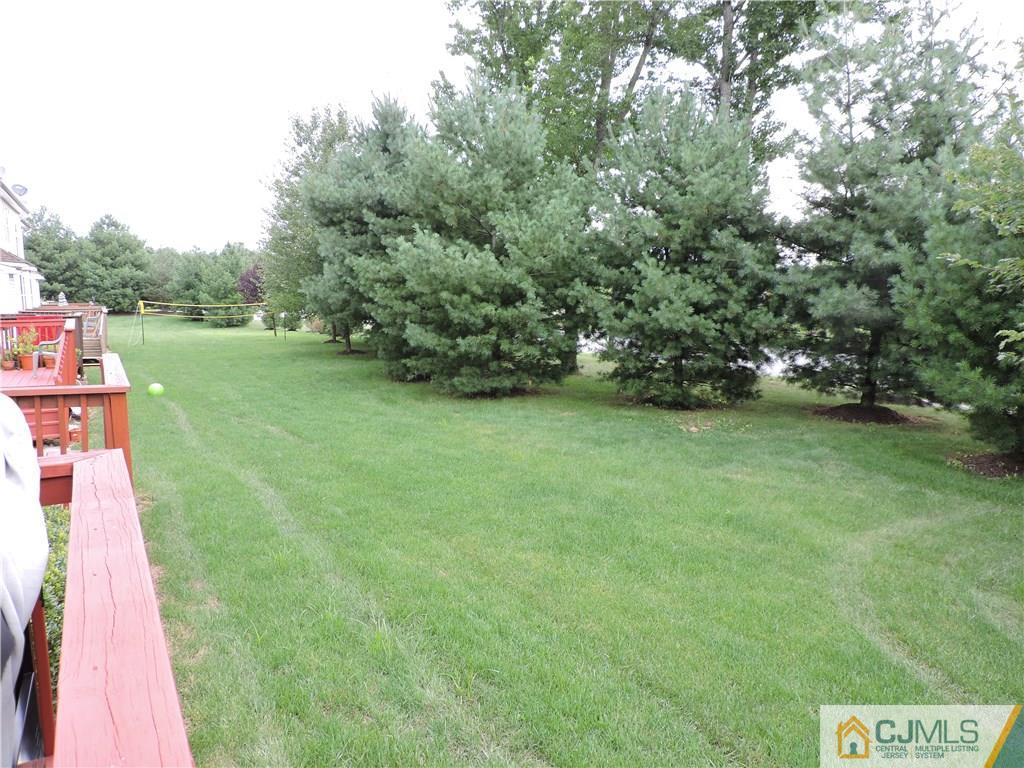 362 Hawthorne Road North Brunswick, NJ 08902 - Photo 24 of 25 Gallery Image 24