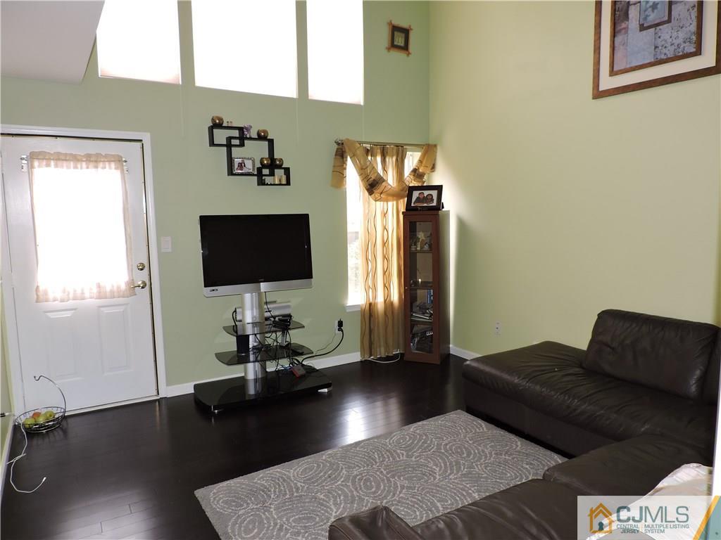 362 Hawthorne Road North Brunswick, NJ 08902 - Photo 10 of 25 Gallery Image 10