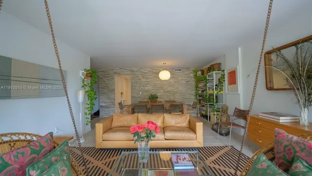 $1,140,000 | 199 Ocean Ln Drive, Unit 313, Key Biscayne, FL 33149