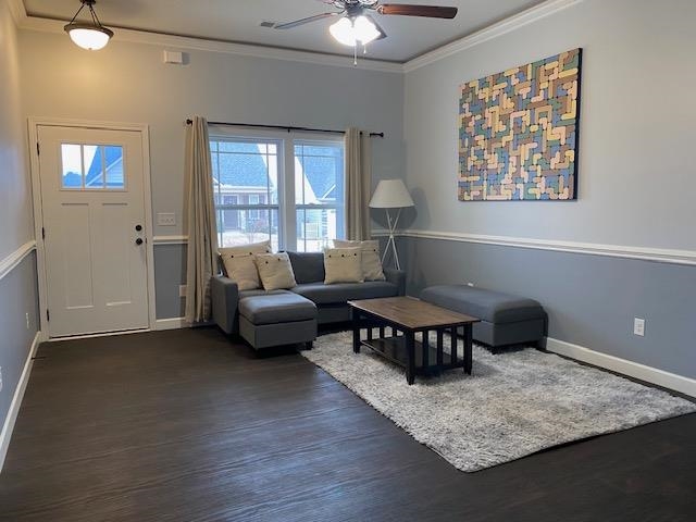 607 Parkway Village Road Boiling Springs, SC 29316 - Photo 4 of 24 Living Room